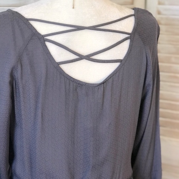 BEAUTIFUL TOP IN SLATE - Picture 3 of 8
